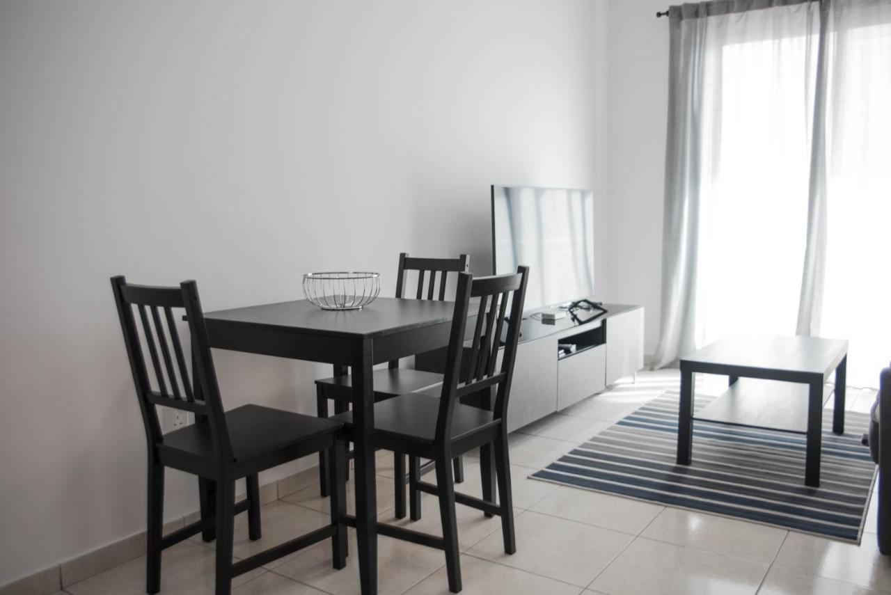 Renovated One Bedroom Apartment In Paphos With Pool Exterior photo